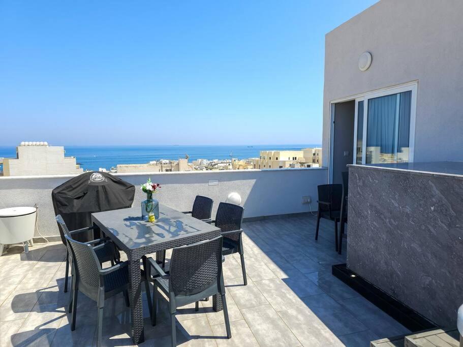 Sea View Duplex Penthouse - Mive شقة